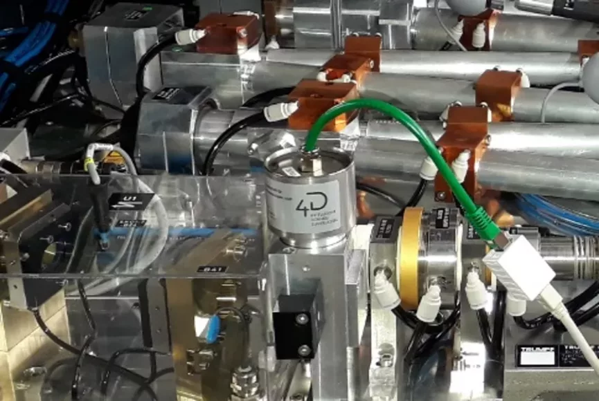 HS-Universalsensor im Laser integriert